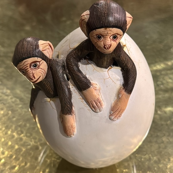Vintage Adorable Ceramic Egg with Hatching Monkeys Sculpture 6 inches - Picture 1 of 7